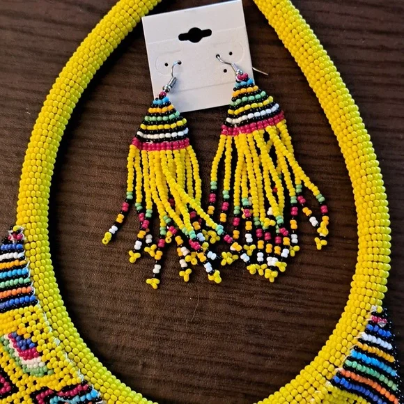 Authentic African Necklace Set - Picture 7 of 9